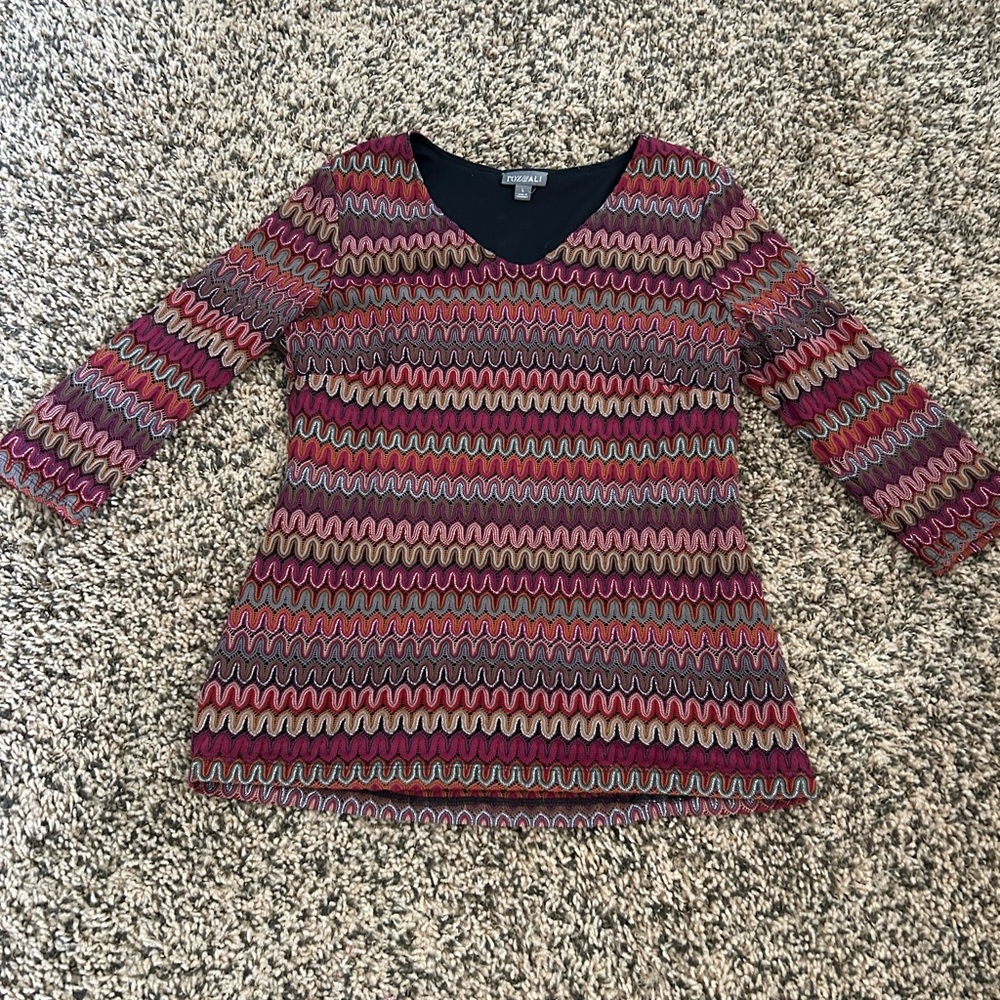 Roz & Ali women’s top.  Size L.  28” long. Pullover blouse.